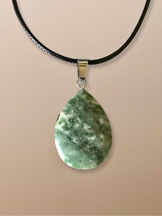 Jewelry - ⭐️ 5 for $25 Green Natural Stone Teardrop Pendant Necklace Black Cord